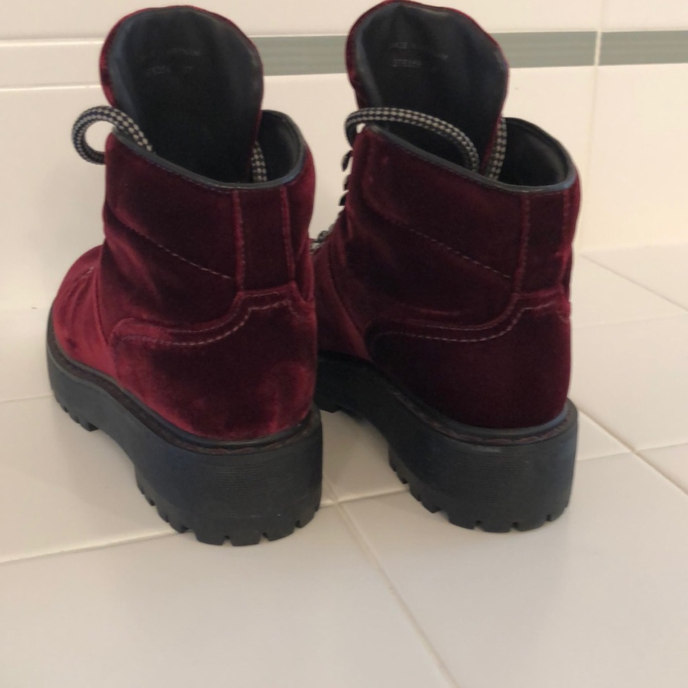 Velvet Prada boots - Picture 4 of 7